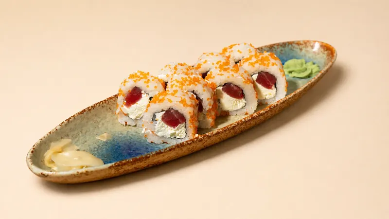 Gentle Maguro — Tuna, philadelphia, tobiko, seaweed, rice