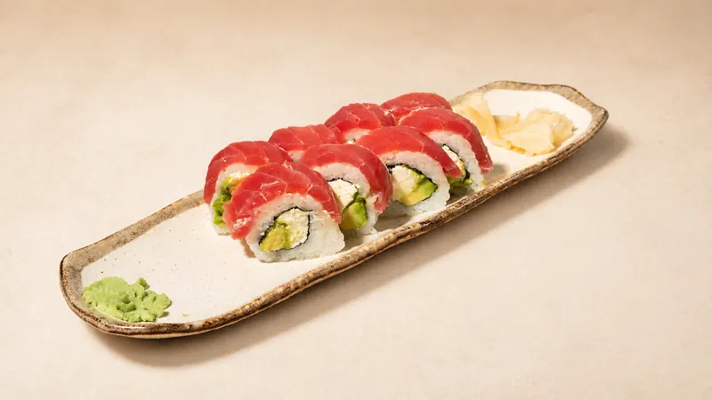 Red Dragon — Philadelphia, tuna, avocado, seaweed, rice
