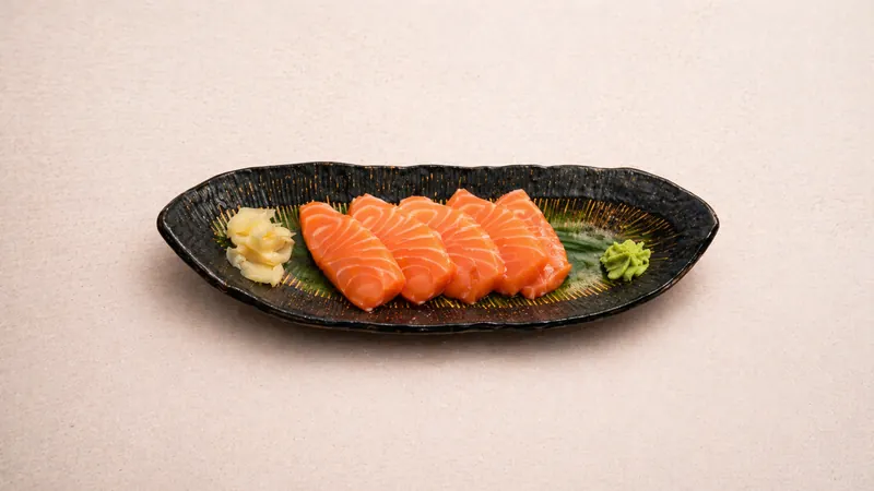 Salmon Sashimi (5pcs) — Salmon, ginger, wasabi